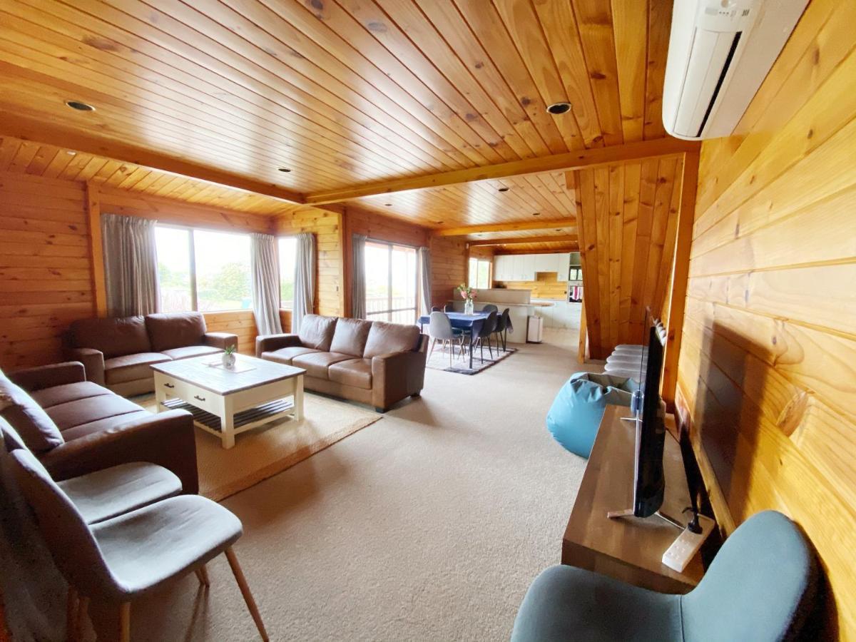 Lake View Family Lodge Up Tp 14 People 罗托鲁阿 外观 照片